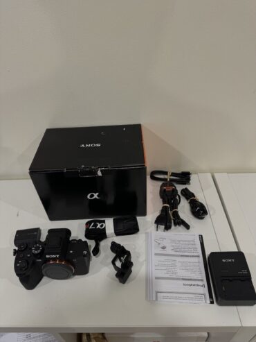 Sony-a7R-V-Mirrorless-Camera1